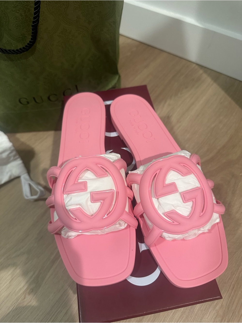 Gucci Pink Sandals Authentic sz 40